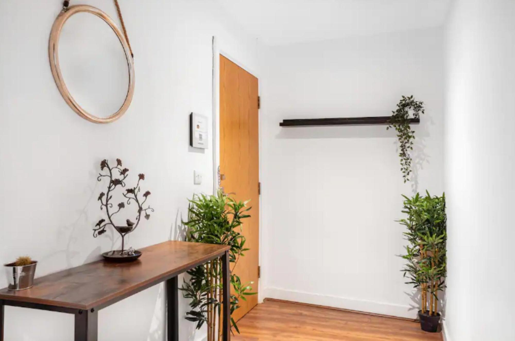 Oriental Suite 2 Bed 2 Bath Netflix And Free Parking, Games- Maihom Бирмингем Экстерьер фото